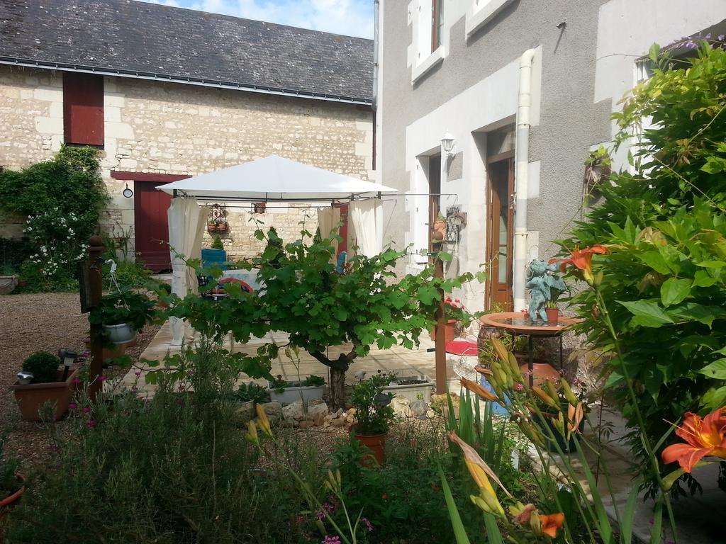 Bed and Breakfast La Cle Des Jardins Nouâtre Exterior foto